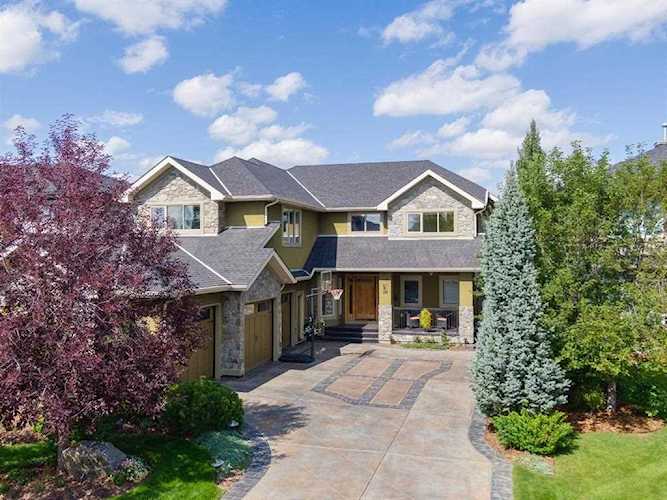149 Chapala Point SE Calgary, AB T2X 0B3