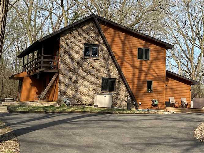 6000 E Hilltop Dr Coal City, IL 60416