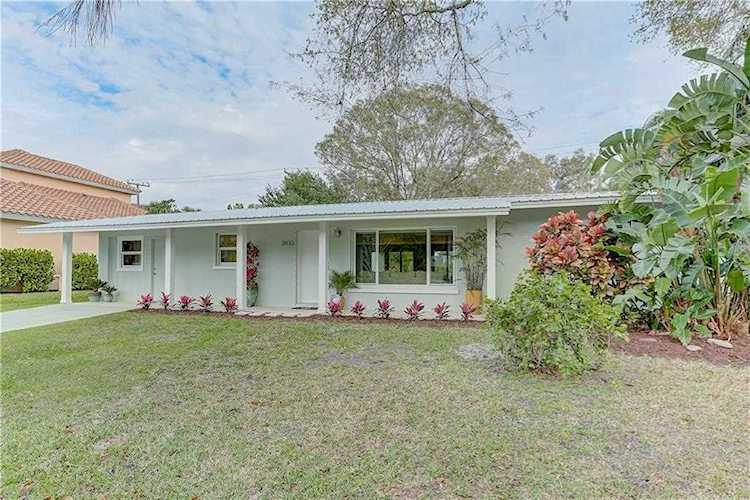 3933 Maravic PLACE Sarasota, FL 34231