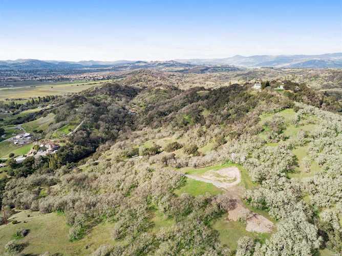6976 Faught Road Windsor, CA 95492
