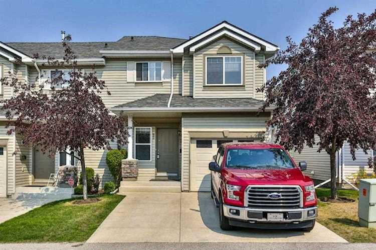 93 Rocky Vista Circle NW Calgary, AB T3G 5B7