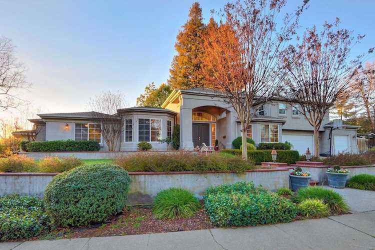 1564 Barnett Circle Carmichael, CA 95608