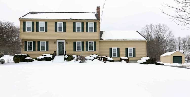 3 Bellingham Road Blackstone, MA 01504