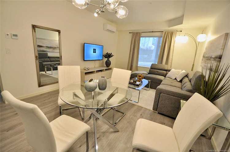 880 Saucier Avenue #206 Kelowna, BC V1Y6A3