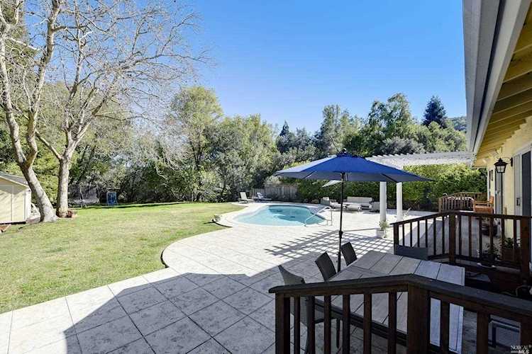 25 Fairway Drive Novato, CA 94949