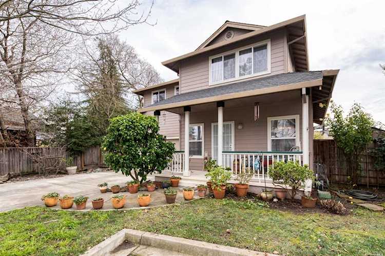 108 Monday Court Santa Rosa, CA 95407