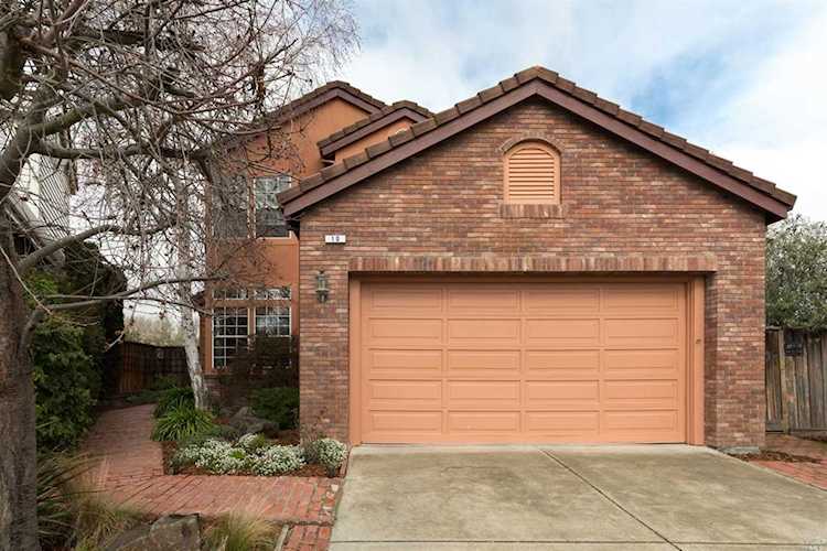 10 Horseshoe Bay Court Petaluma, CA 94954