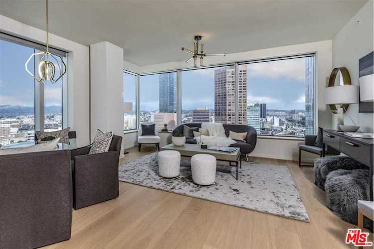 889 Francisco Street #1208 Los Angeles, CA 90017