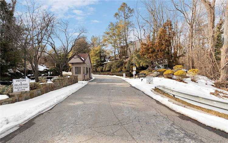 91 The Glen Glen Head, NY 11545