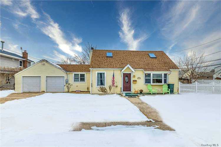 1 Albert Road Amityville, NY 11701