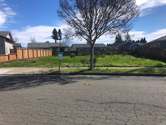 3444 San Sonita Drive Santa Rosa, CA 95403