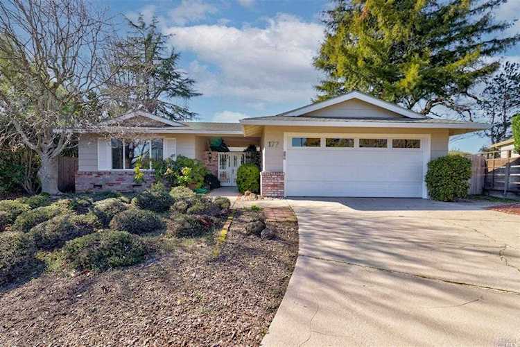 177 Oak Shadow Drive Santa Rosa, CA 95409
