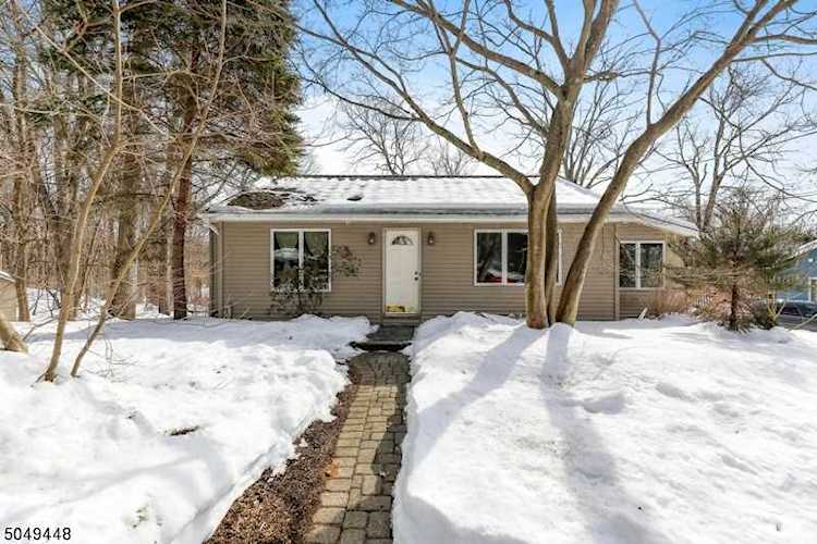 132 Selma Blvd Randolph Twp., NJ 07869