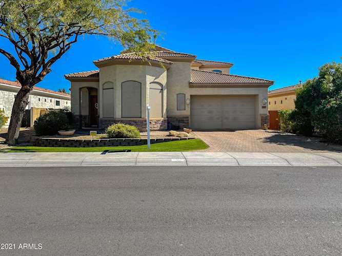3033 N 50th Street Phoenix, AZ 85018 | MLS 6194417 Photo 1