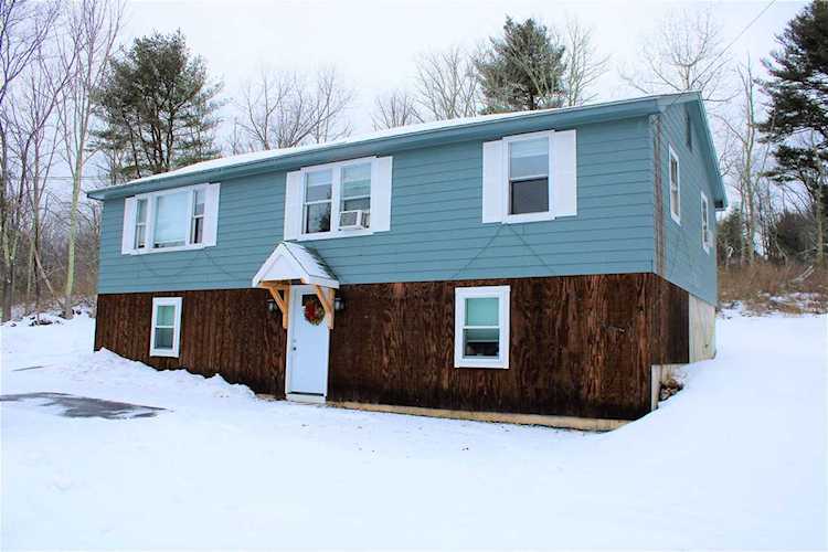 8 Haverhill Rd Windham, NH 03087