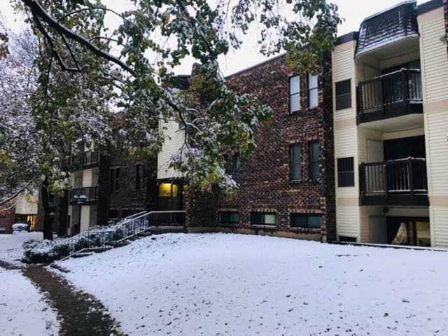 2025 Country Club Dr #1 Woodridge, IL 60517