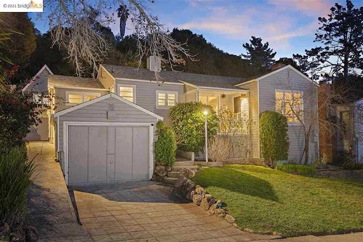 231 Marlow Dr Oakland, CA 94605