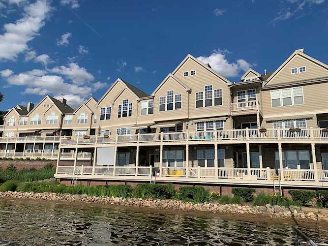 385 Sundown Ct #E Wauconda, IL 60084