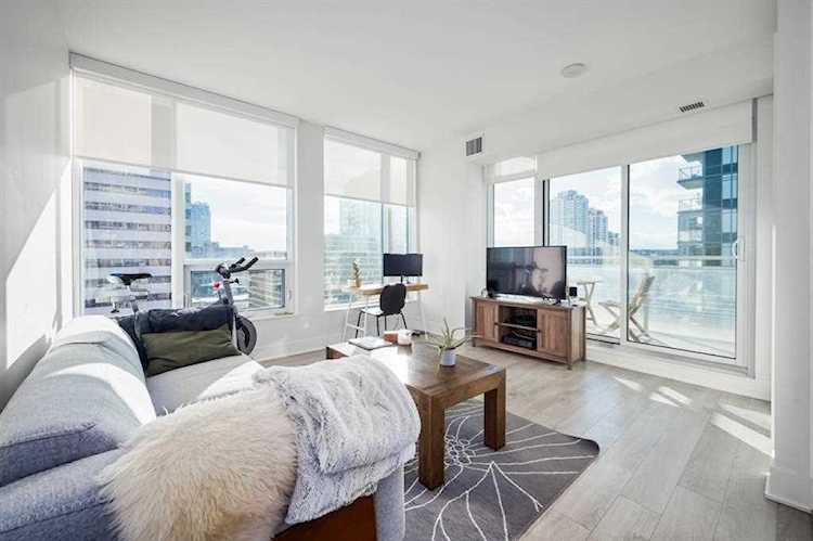 901 10 Ave SW #1102 Calgary, AB T2R 0B5