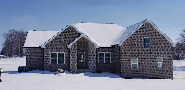 1024 Friendship Rd Cross Plains, TN 37049