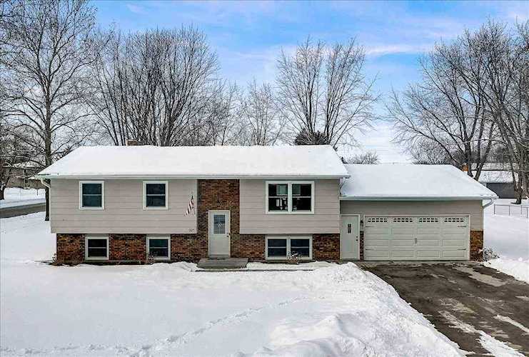 327 Ash St Sauk City, WI 53583