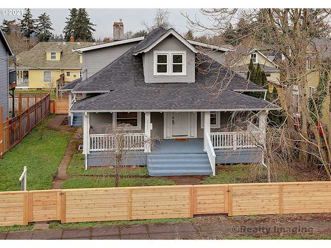 7711 SE Woodstock Blvd Portland, OR 97206