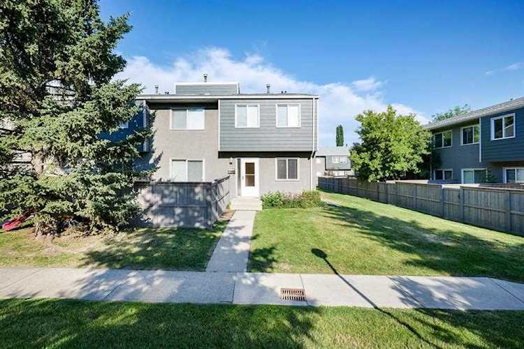 219 90 Ave SE #46 Calgary, AB T2J 0A3