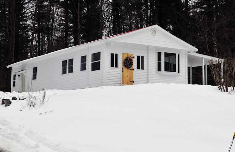 26 Armour Dr Kittery, ME 03904