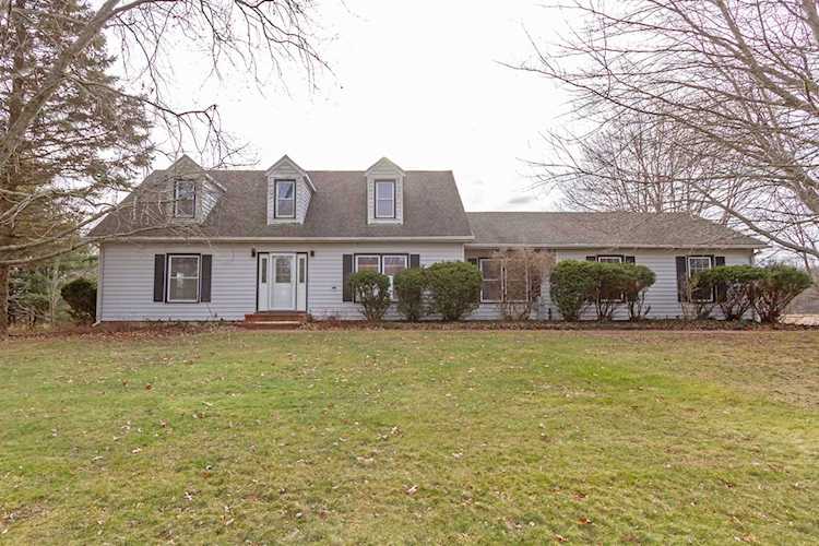 17N880 Mary Ln Gilberts, IL 60136