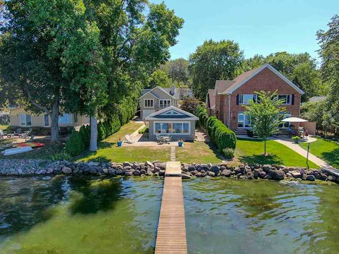 4315 Winnequah Rd Monona, WI 53716