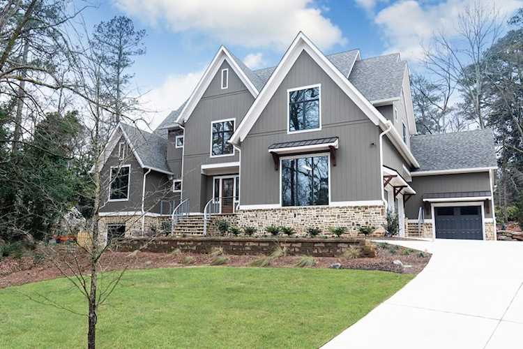 4886 Lake Forrest Dr Atlanta, GA 30342