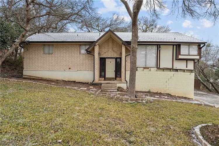 9571 Brookhollow Dr Woodway, TX 76712