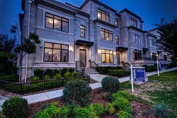 2 Valour Circle SW Calgary, AB T3E 7V5