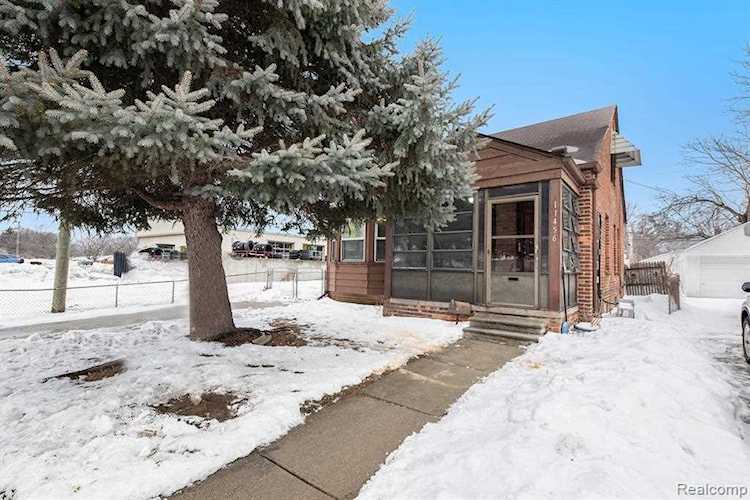 11456 Columbia Redford Twp, MI 48239