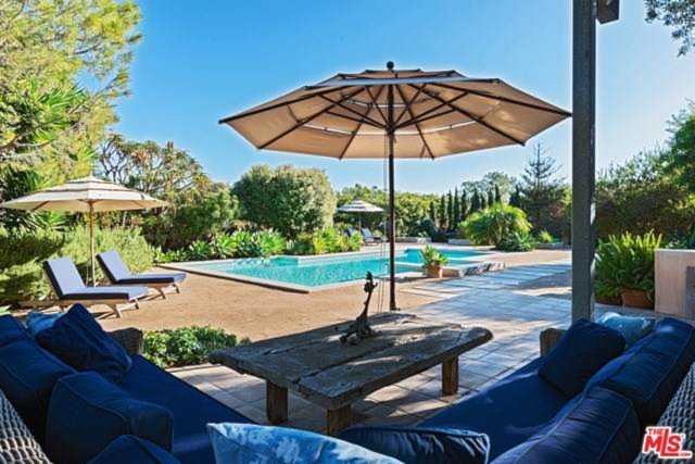 6851 Fernhill Drive Malibu, CA 90265