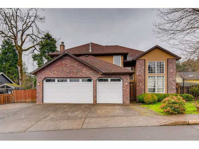 12071 SE Eagle Dr Clackamas, OR 97015