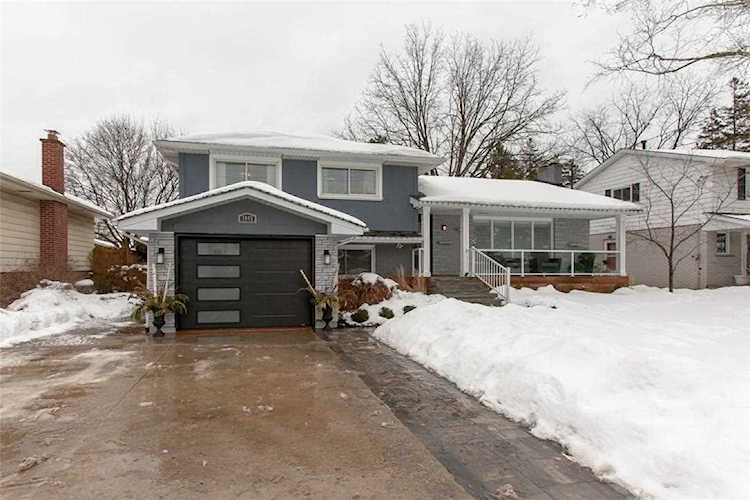 1045 Manorwood Drive Burlington, ON L7T2L7