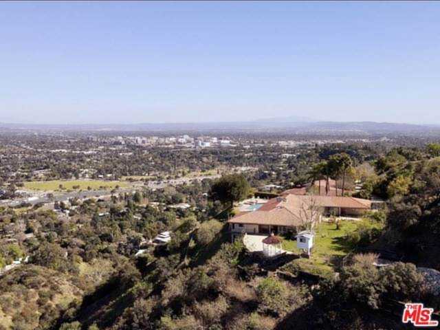 769 Panorama Place Pasadena, CA 91105