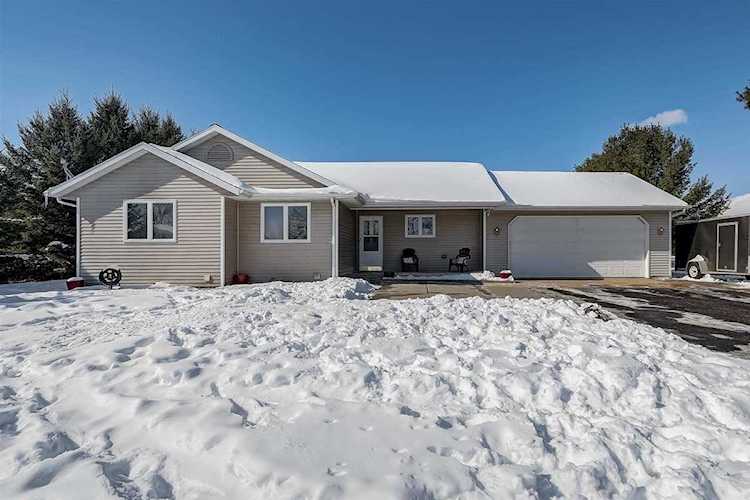 114 Cheney Ave Endeavor, WI 53930