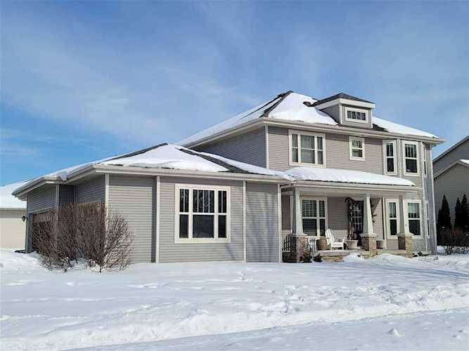 611 Pleasant Valley Pky Waunakee, WI 53597