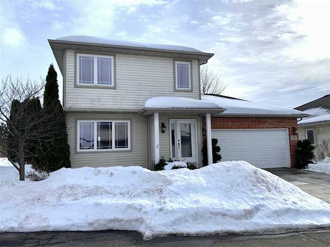 558 Lexington Dr Oregon, WI 53575 | MLS 1902705 Photo 1