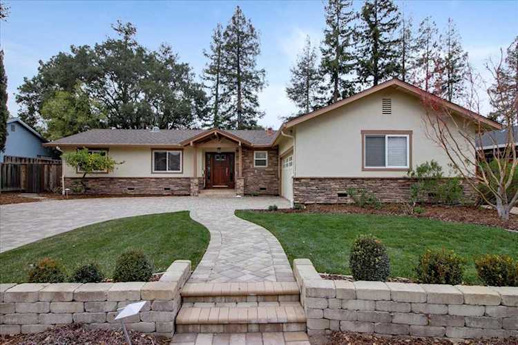 15571 Flintridge Drive Los Gatos, CA 95032