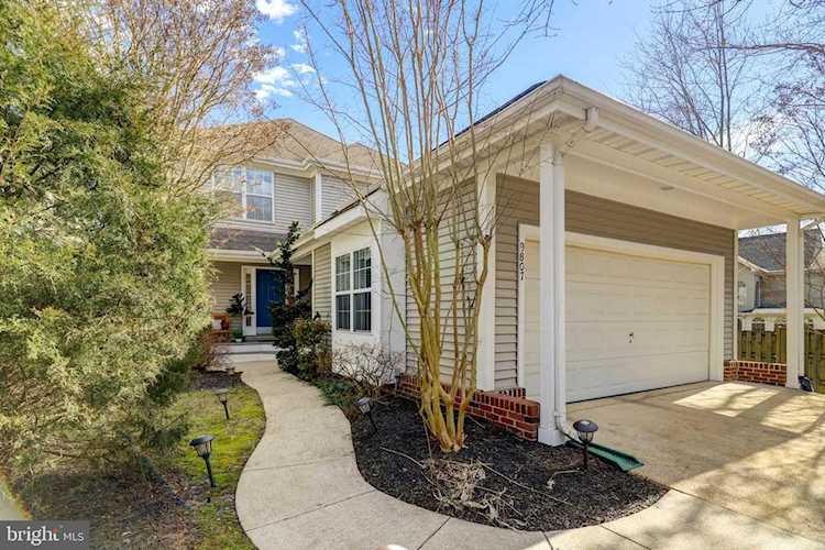 9807 Bolton Village Ct Fairfax, VA 22032
