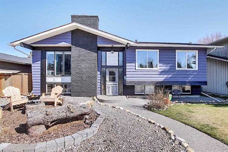 880 Parkridge Rd SE Calgary, AB T2J 5C6