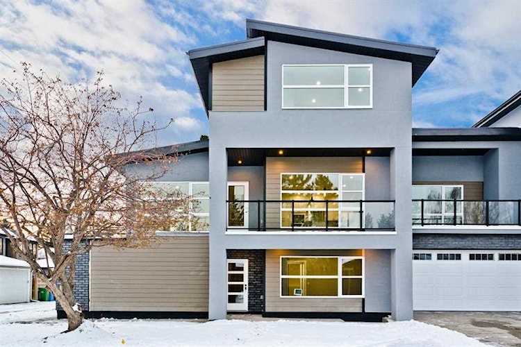 205 35 A St SW Calgary, AB T3C 3A8