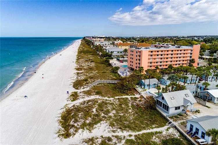960 Gulf Blvd #10 Indian Rocks Beach, FL 33785