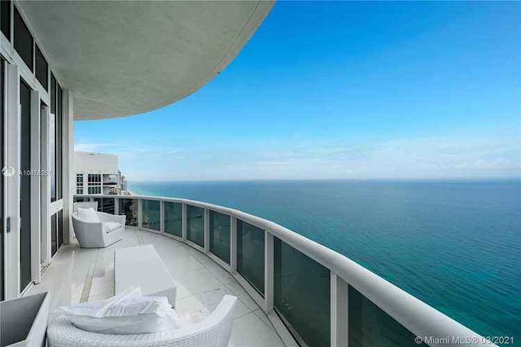 15811 Collins Ave #PH4301 Sunny Isles Beach, FL 33160