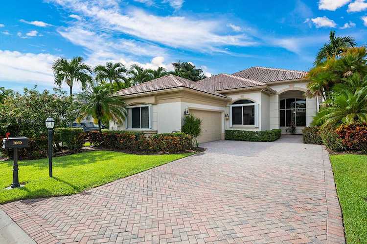 7060 Islegrove Place Boca Raton, FL 33433
