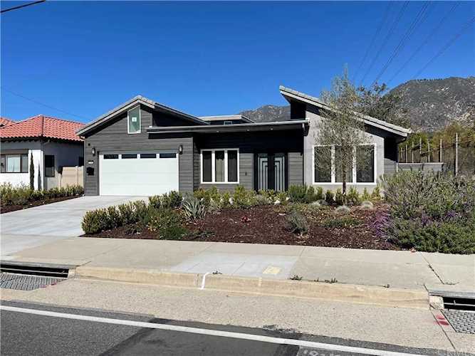 3147 E Sierra Madre Boulevard Pasadena, CA 91107