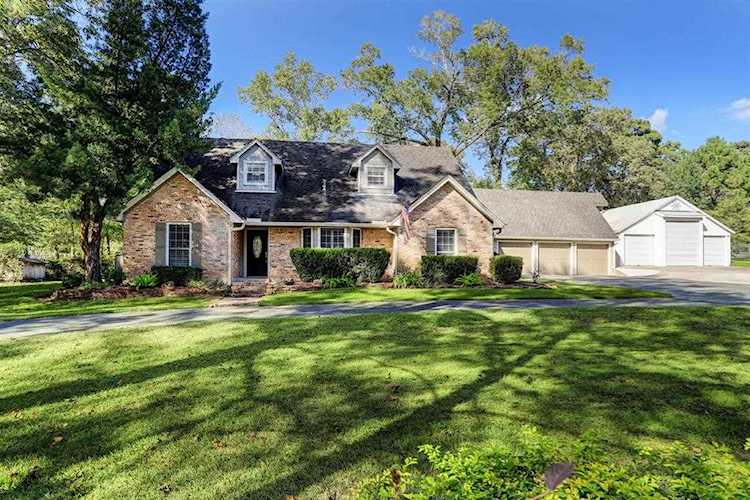 1301 Cypress Ln Kingwood, TX 77339